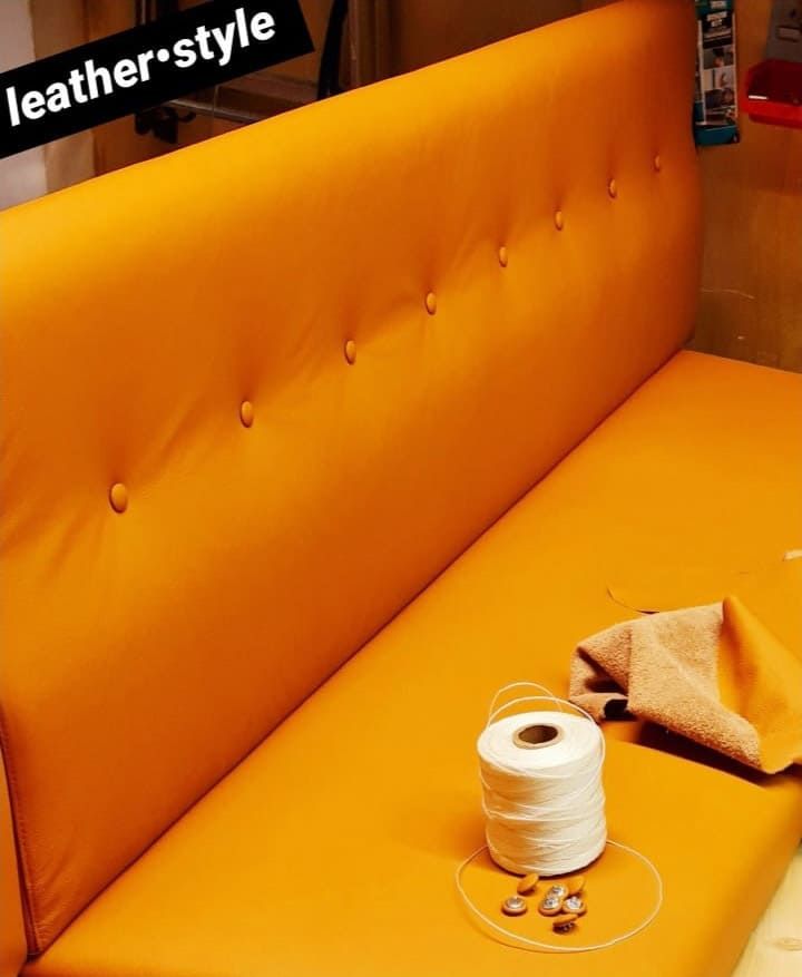 Neuer Bezug oranges Leder Sitzbank Raumdesign Stefanie